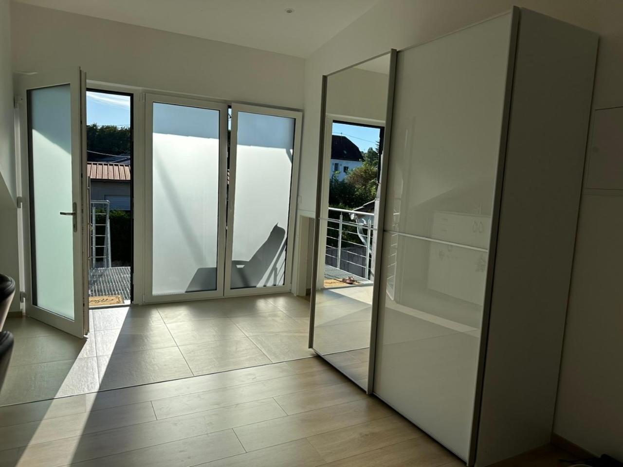 Grosse Ferienwohnung Gaestehaus Neubau Merzig 120M2 Exterior foto